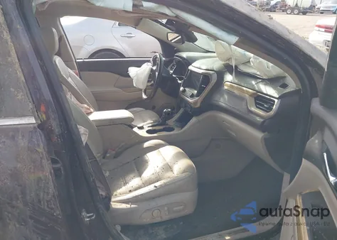 2018 GMC Acadia Denali z USA, uszkodzony, nr VIN 1GKKNXLS2JZ213906